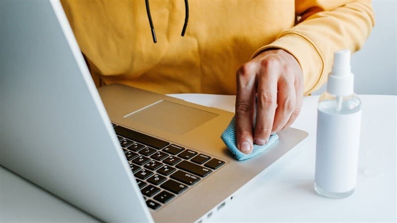 Cách kiểm tra nhiệt độ CPU máy tính nhanh chóng chính xác nhất Đặt máy tính nơi thoáng mát, tránh ánh nắng trực tiếp