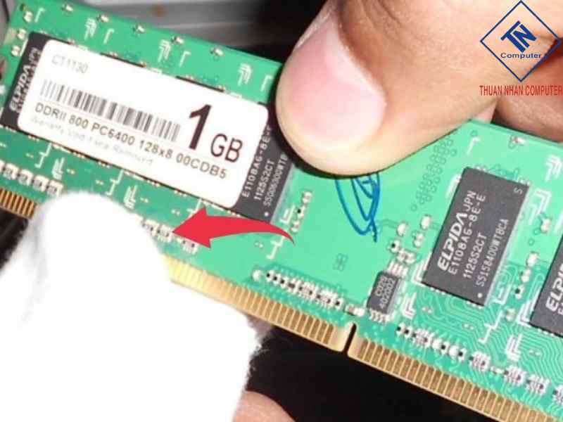 Chuẩn bị dụng cụ vệ sinh RAM