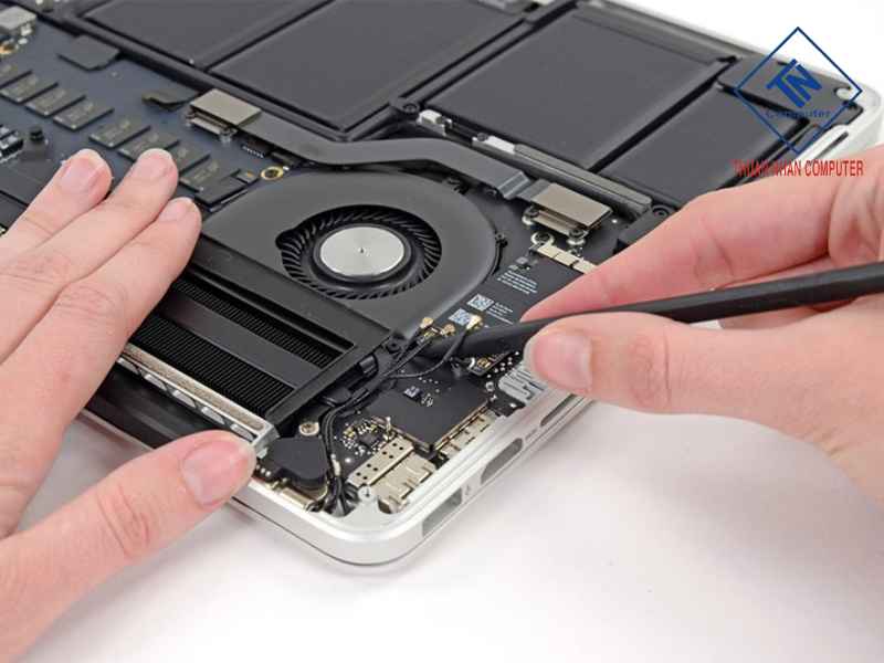 Tác hại khi để quạt tản nhiệt kêu to lâu dài