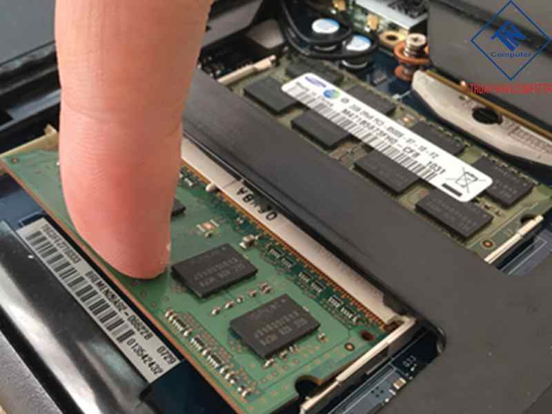 Dấu hiệu nào giúp nhận biết RAM máy tính bị lỏng ?
