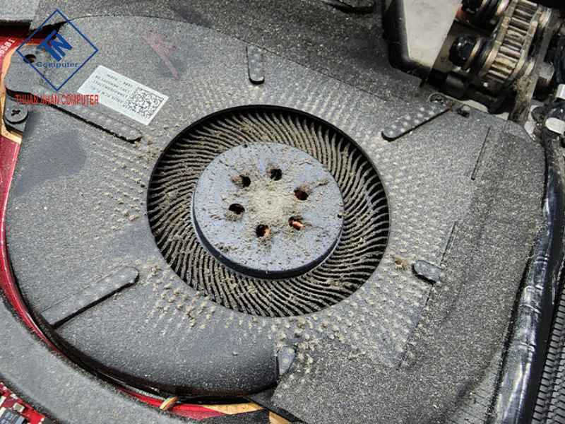 Vì Sao Cần Vệ Sinh Quạt Tản Nhiệt Định Kỳ? 