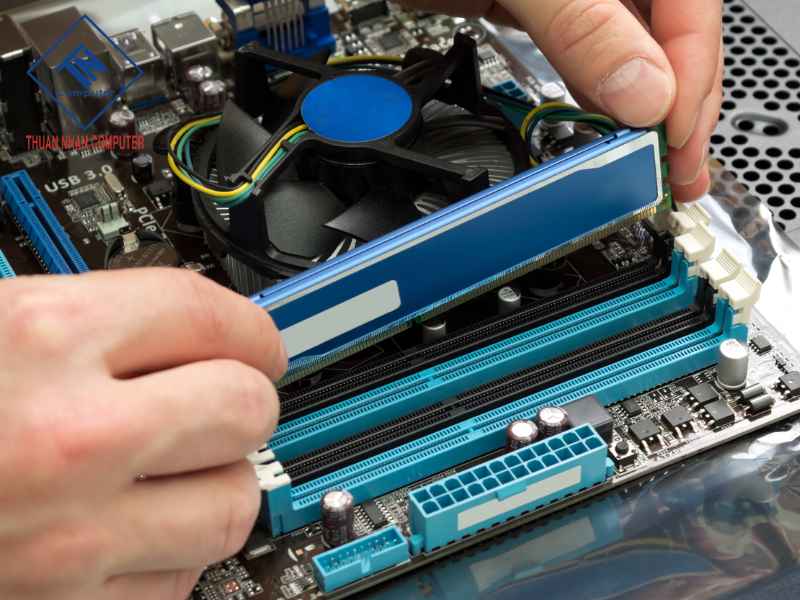 Khi nào bạn cần mang máy đi kiểm tra chuyên sâu?