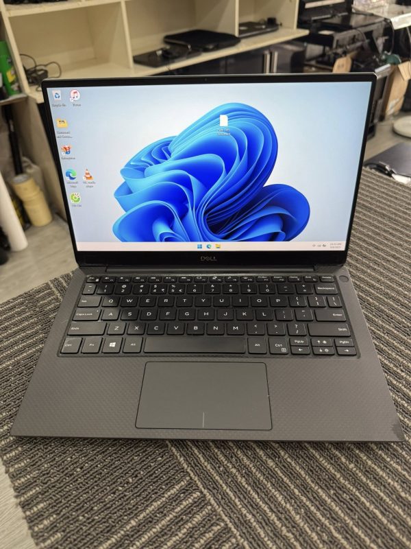 Giữ môi trường khi sử dụng Laptop luôn khô thoáng 