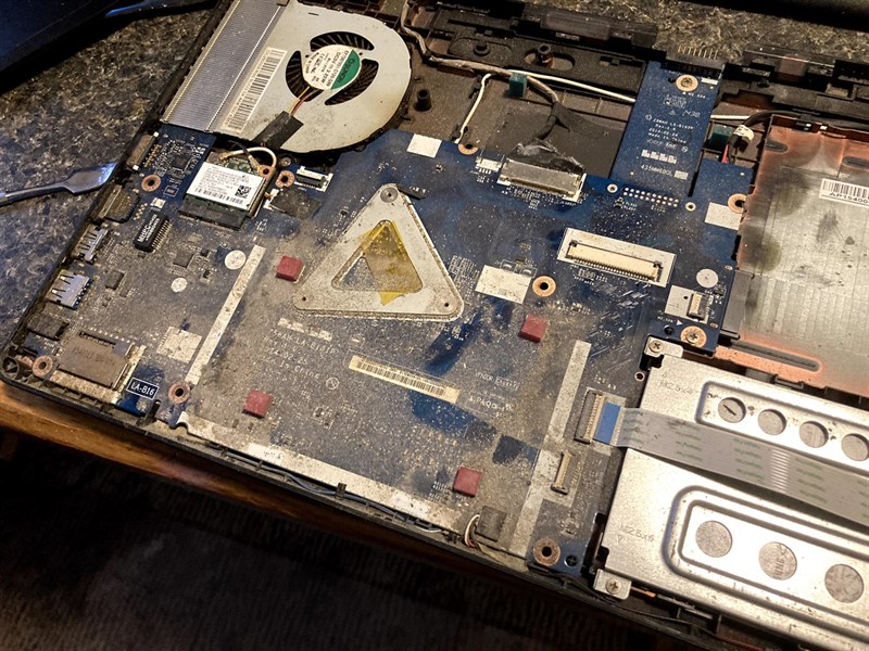 Quá nhiệt, bụi bẩn, sử dụng quá tải